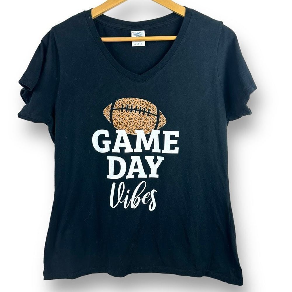 Port & Company Women's L Game Day Graphic Tee Black With‎ Cheetah Print Football